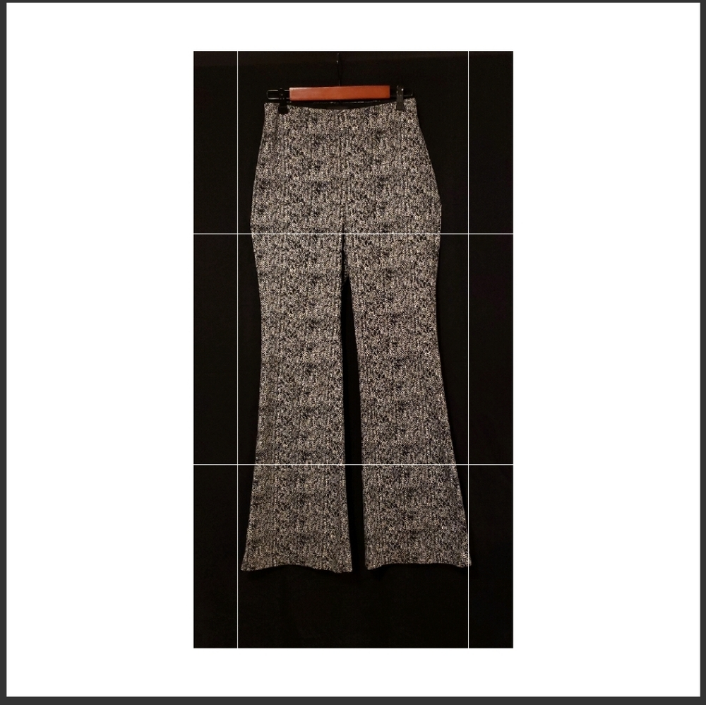Express Pants w/Elastic Waistband and Flared